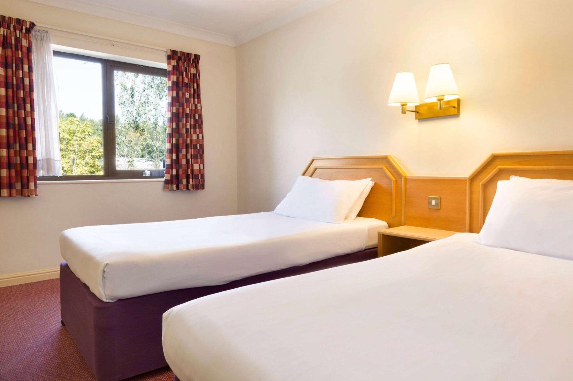 Days Inn Southampton Rownhams Chilworth  Экстерьер фото